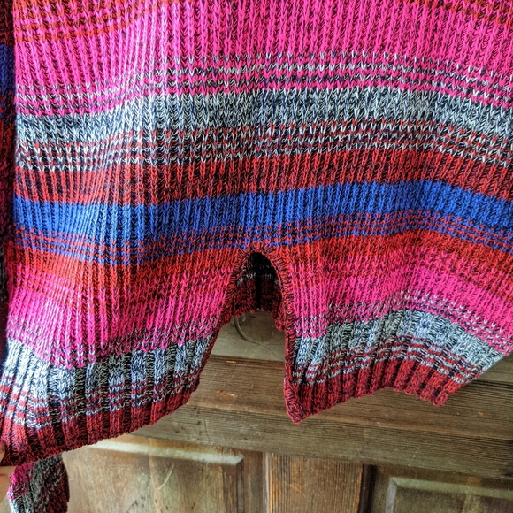 EXPRESS Striped Split Back V-Neck Sweater Size M - Picture 9 of 11